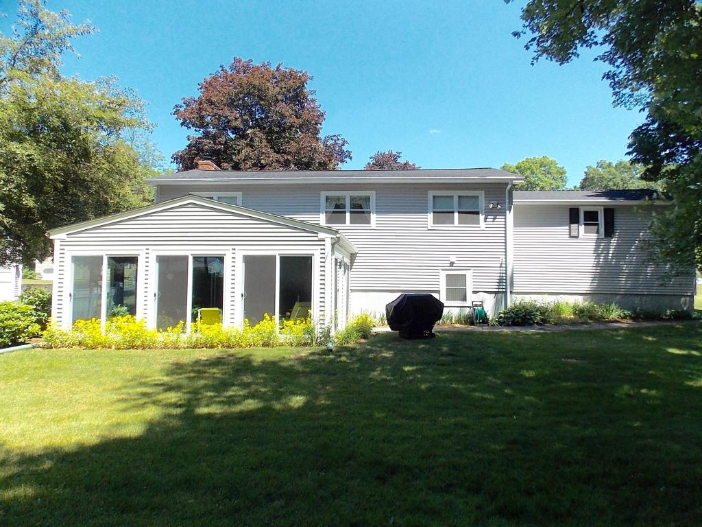 8 Dana Road Salem, NH 03079 - Photo 3 of 32