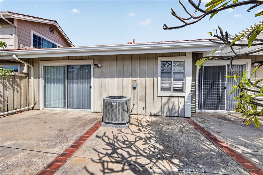 2072 Cherokee Tustin, CA 92782 - Photo 21 of 23