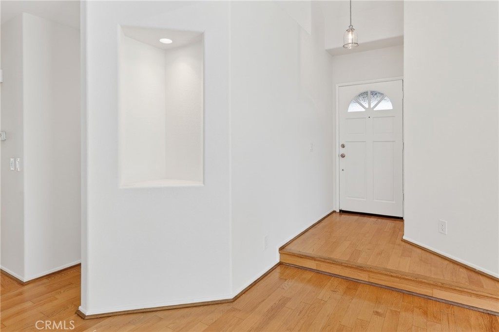 2072 Cherokee Tustin, CA 92782 - Photo 3 of 23