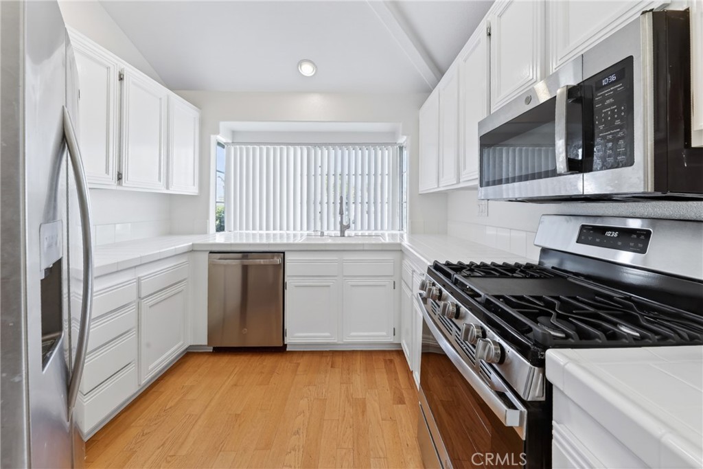 2072 Cherokee Tustin, CA 92782 - Photo 9 of 23