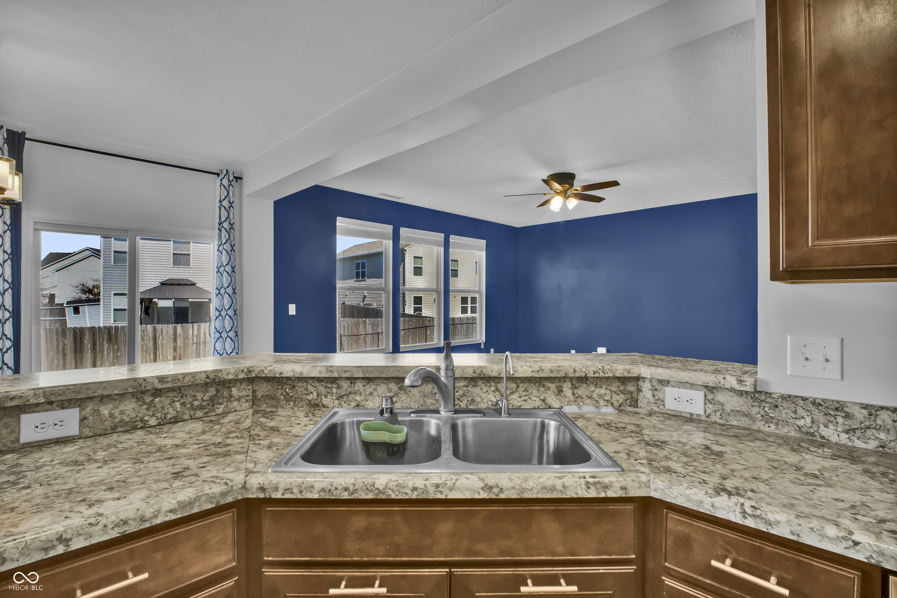 2548 Shadow Bend Drive Columbus, IN 47201 - Photo 13 of 46
