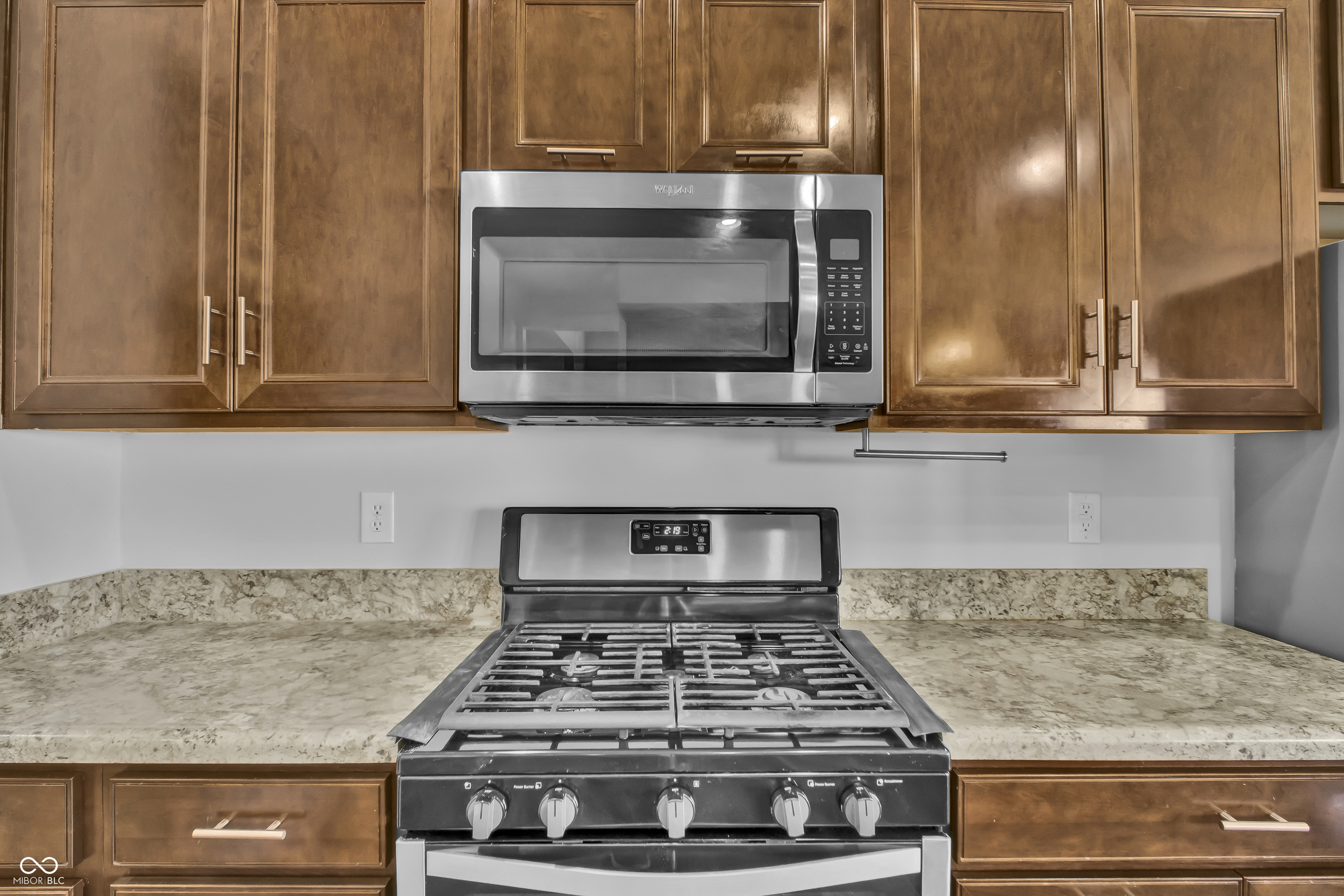 2548 Shadow Bend Drive Columbus, IN 47201 - Photo 14 of 46