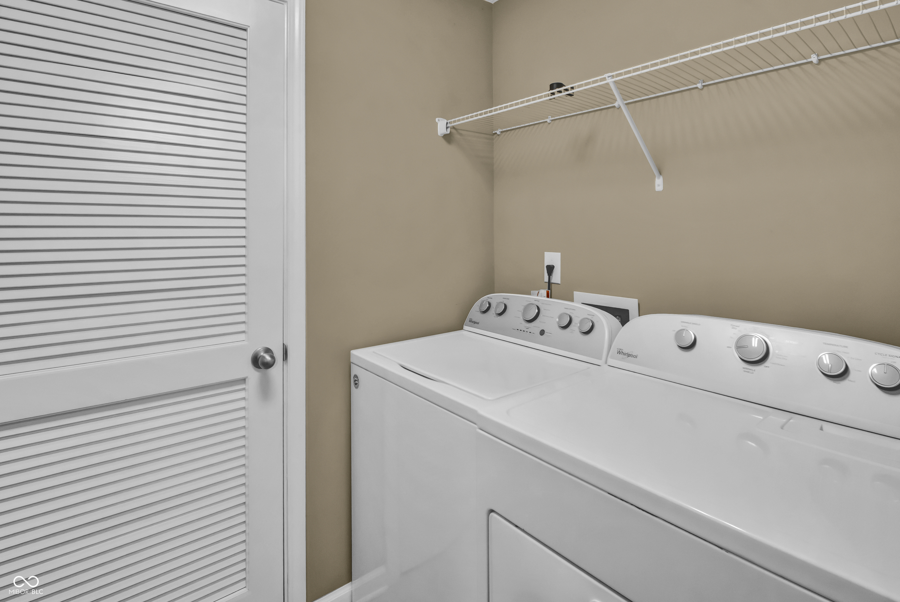 2548 Shadow Bend Drive Columbus, IN 47201 - Photo 17 of 46
