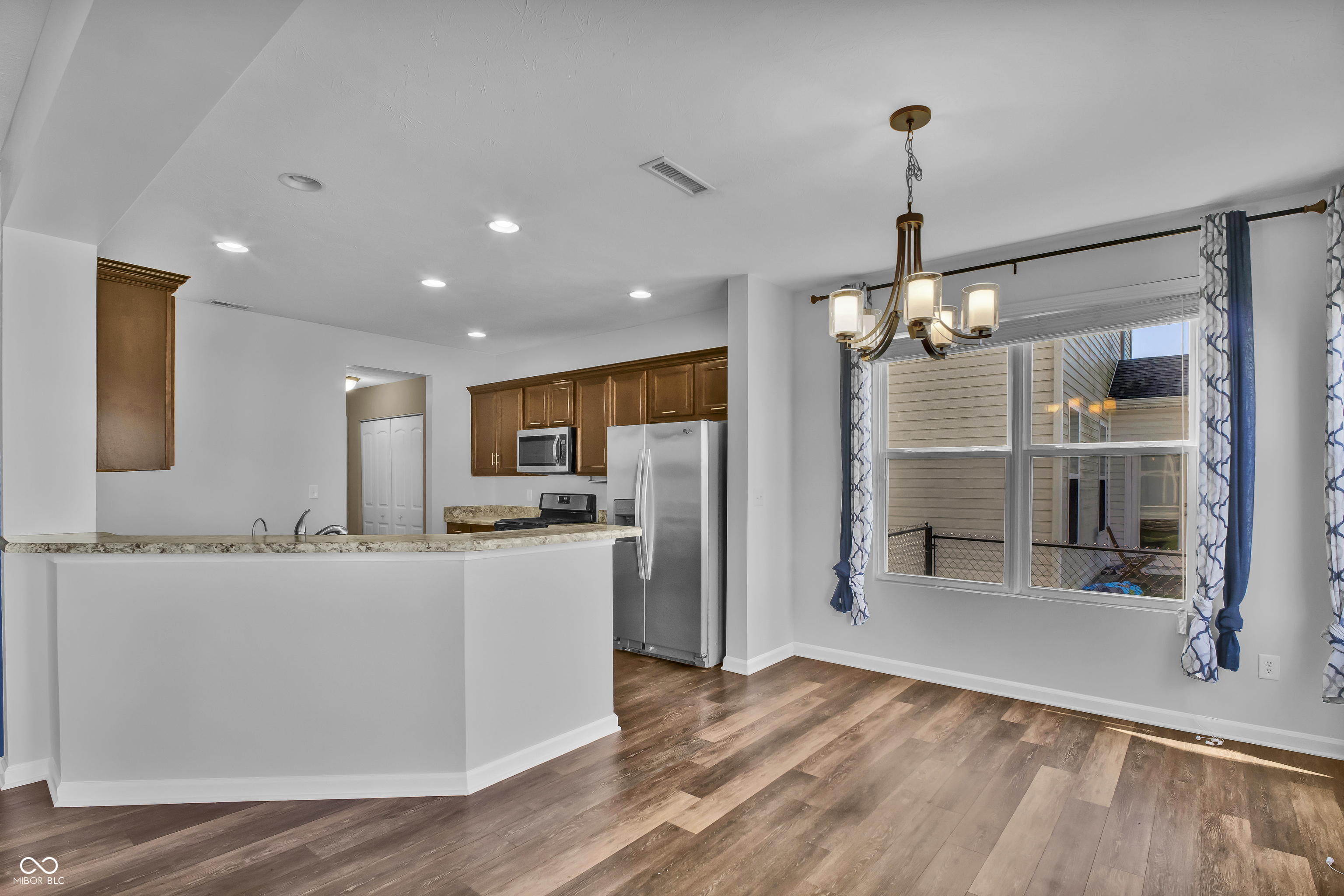 2548 Shadow Bend Drive Columbus, IN 47201 - Photo 10 of 46