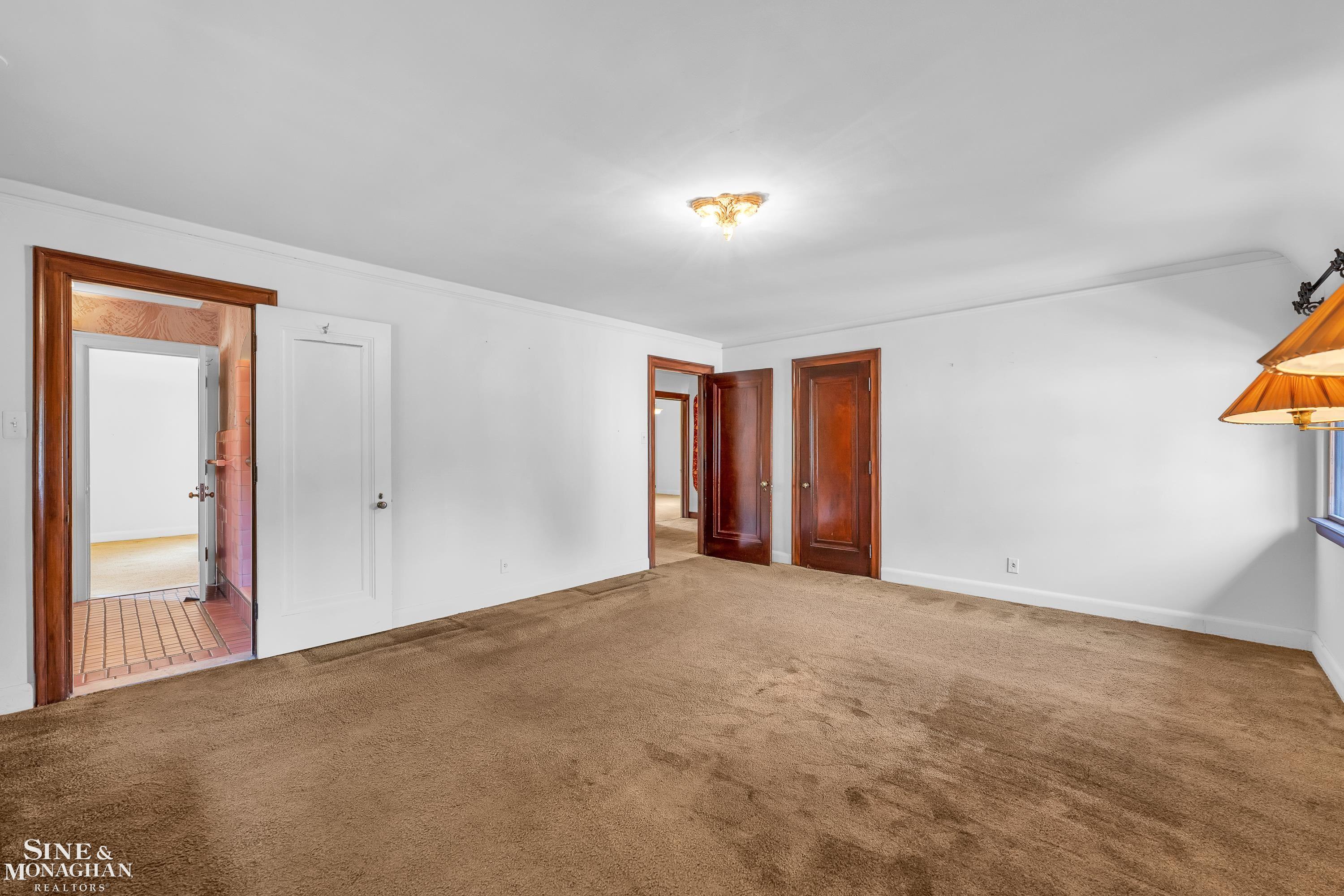 1363 Yorkshire Road Grosse Pointe, MI 48230 - Photo 34 of 67 50154348-3189fd22-596f-4255-be62-8a5add7243e2.JPG