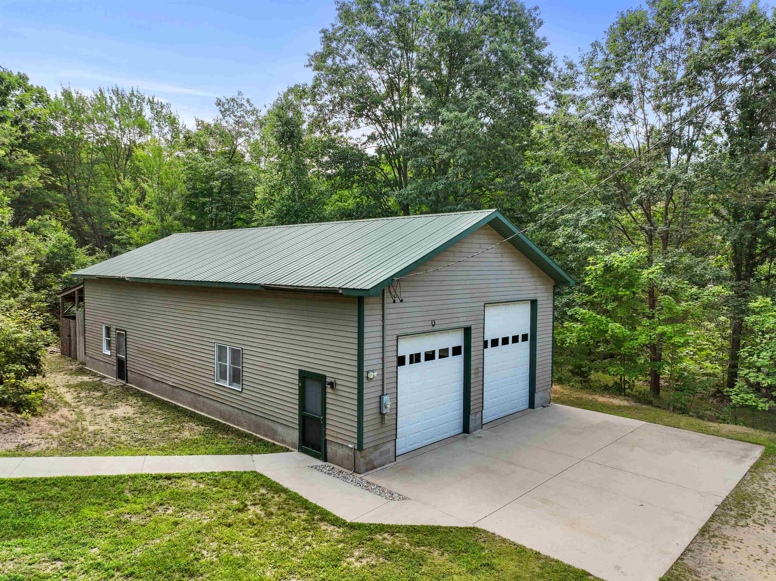 8561 Grand-Kal Road Southwest Fife Lake, MI 49633 - Photo 6 of 41 1937033-5a68247e-23a7-47cf-8869-f0d2c05f8727.JPG