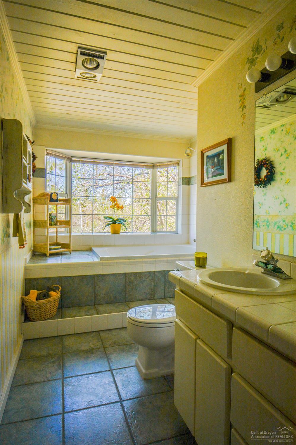20410 Rogers Road Bend, OR 97703 - Photo 13 of 25 Additional Photo