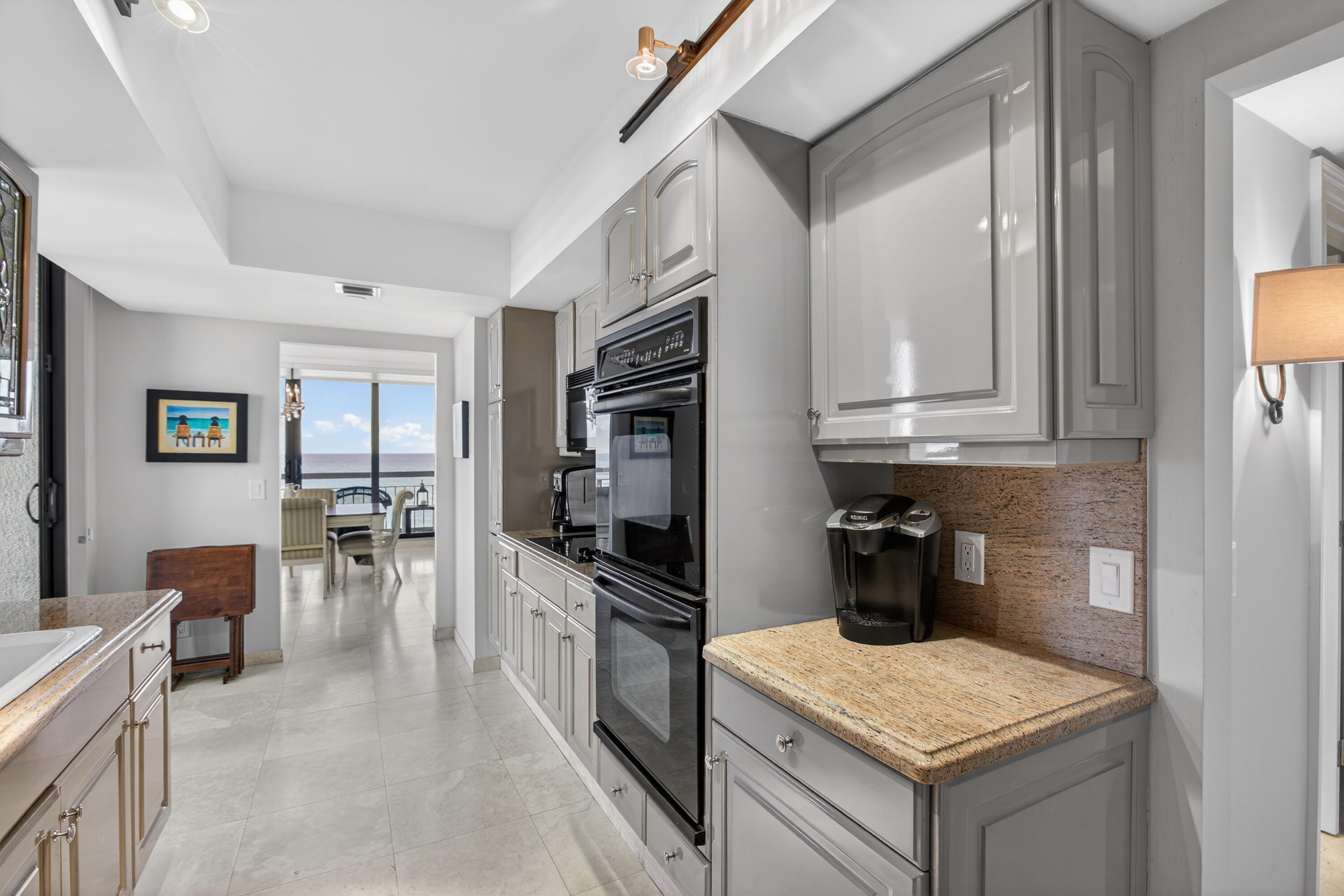 4050 North Ocean Drive, Unit 301 Riviera Beach, FL 33404 - Photo 16 of 62 39-print-320A2504