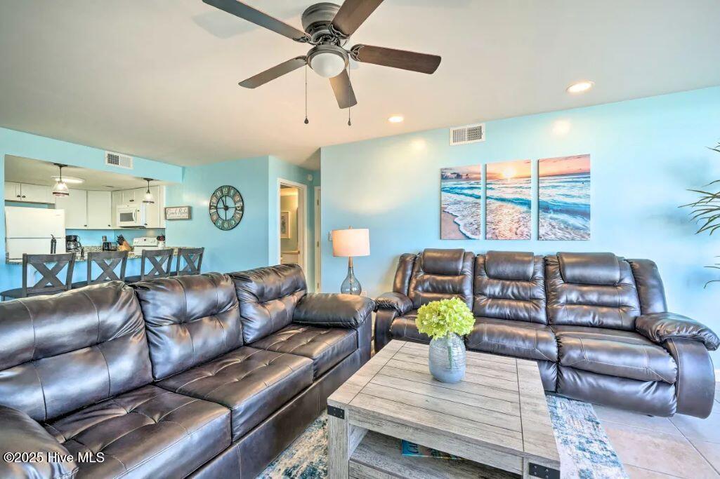 2000 New River Inlet Road, Unit 3209 North Topsail Beach, NC 28460 - Photo 4 of 44 Liv Rm/Queen Pull out couch
