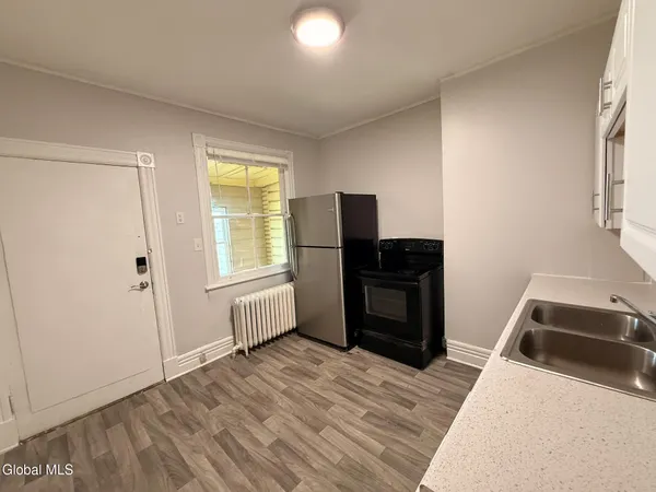 $1,600 | 531 Hamilton Street, Unit 2, Albany, NY 12203