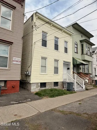 $1,600 | 531 Hamilton Street, Unit 2, Albany, NY 12203