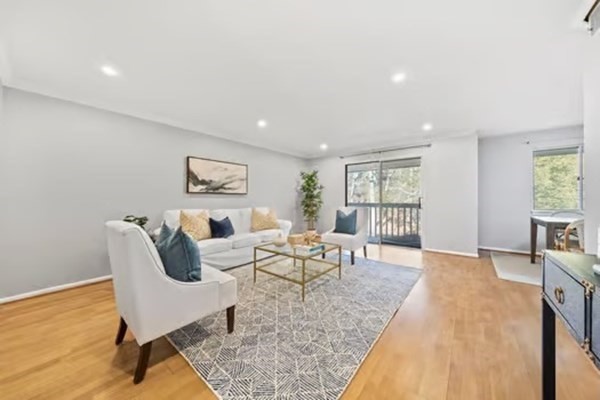 13 Beal's Cove Road, Unit J Hingham, MA 02043 - Photo 4 of 19 Gallery Image 4