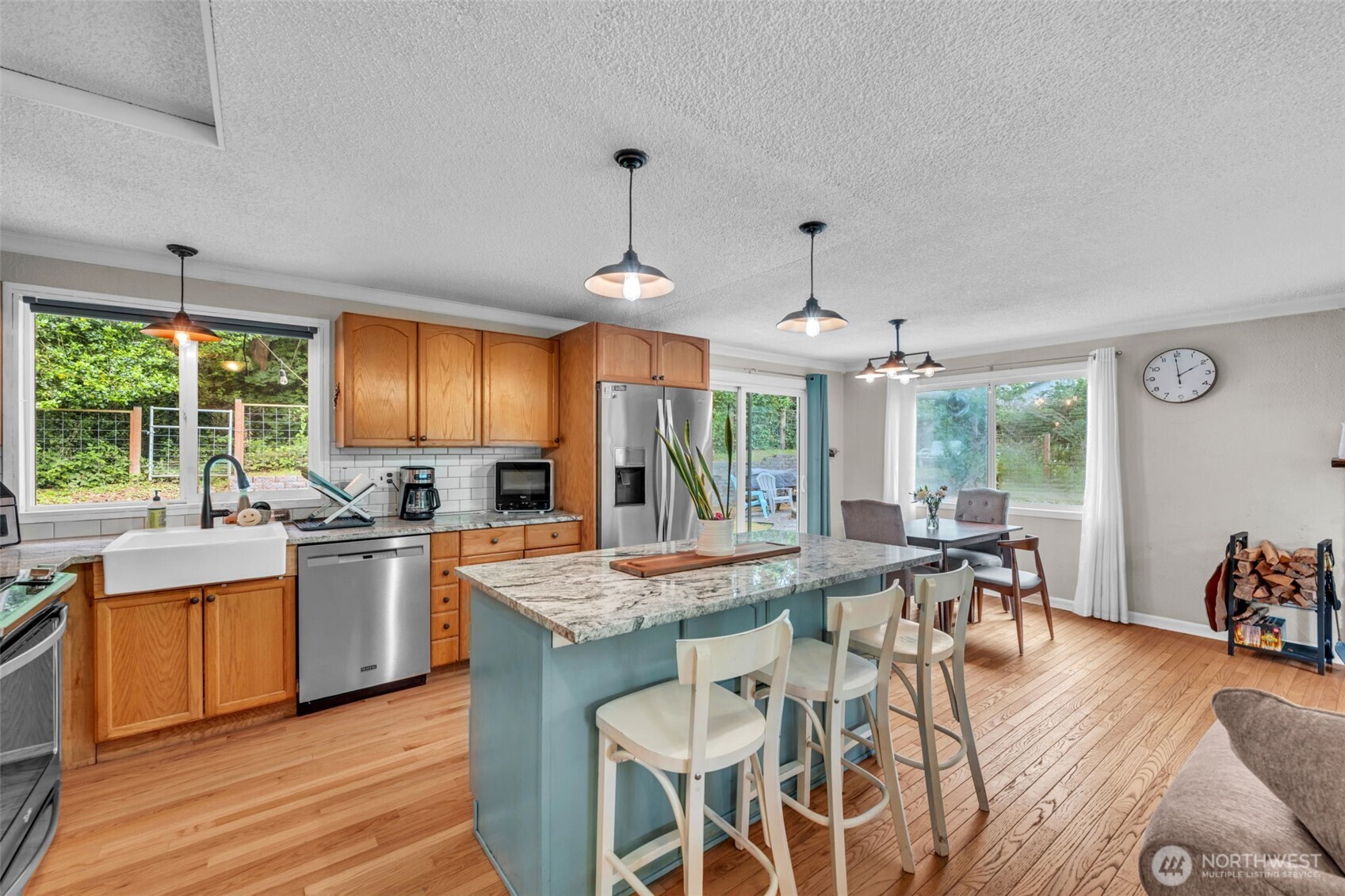 7622 234th Street Southwest Edmonds, WA 98026 - Photo 9 of 26