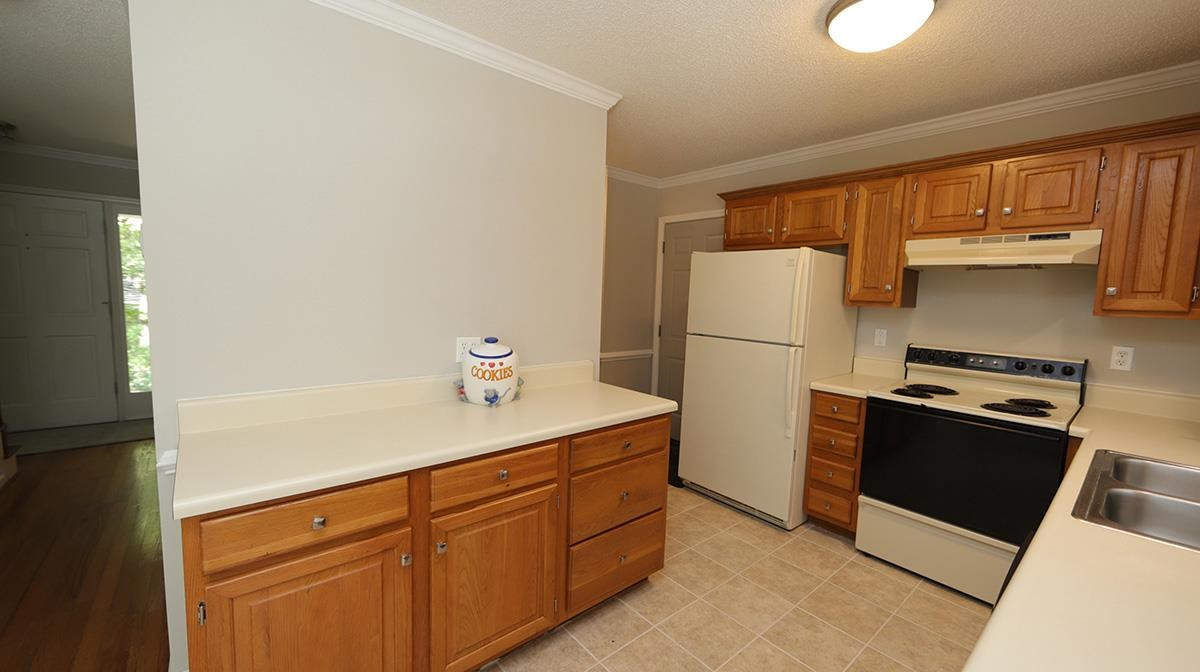 2025 Stoneglen Lane Raleigh, NC 27603 - Photo 8 of 18 Photo 8
