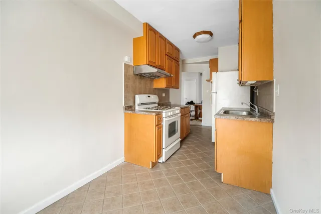 $323,000 | 84-20 51st Avenue, Unit 5L | Elmhurst