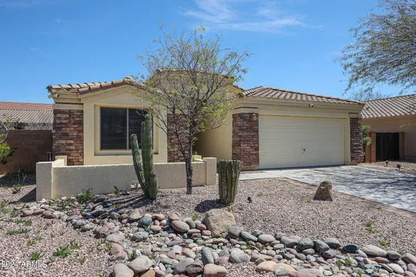$1,900 | 3974 North Dead Wood Drive, Casa Grande, AZ 85122