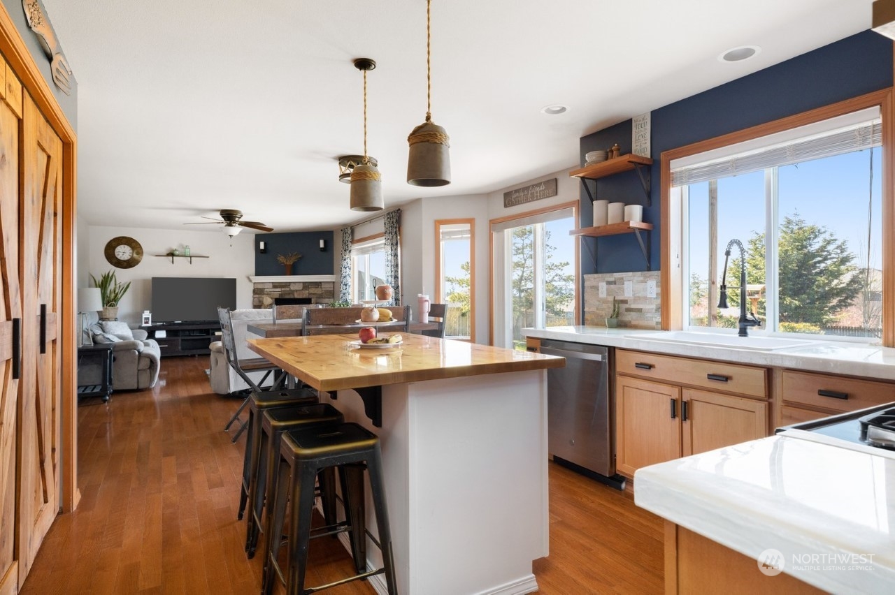 959 Lyle Ridge Circle Oak Harbor, WA 98277 - Photo 5 of 19 Gallery Image 5