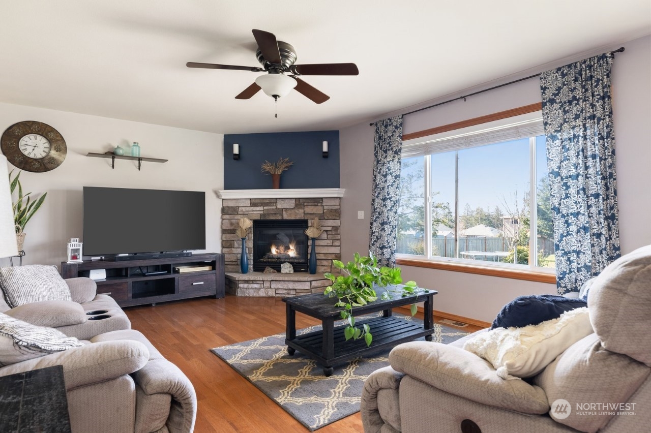 959 Lyle Ridge Circle Oak Harbor, WA 98277 - Photo 6 of 19 Gallery Image 6