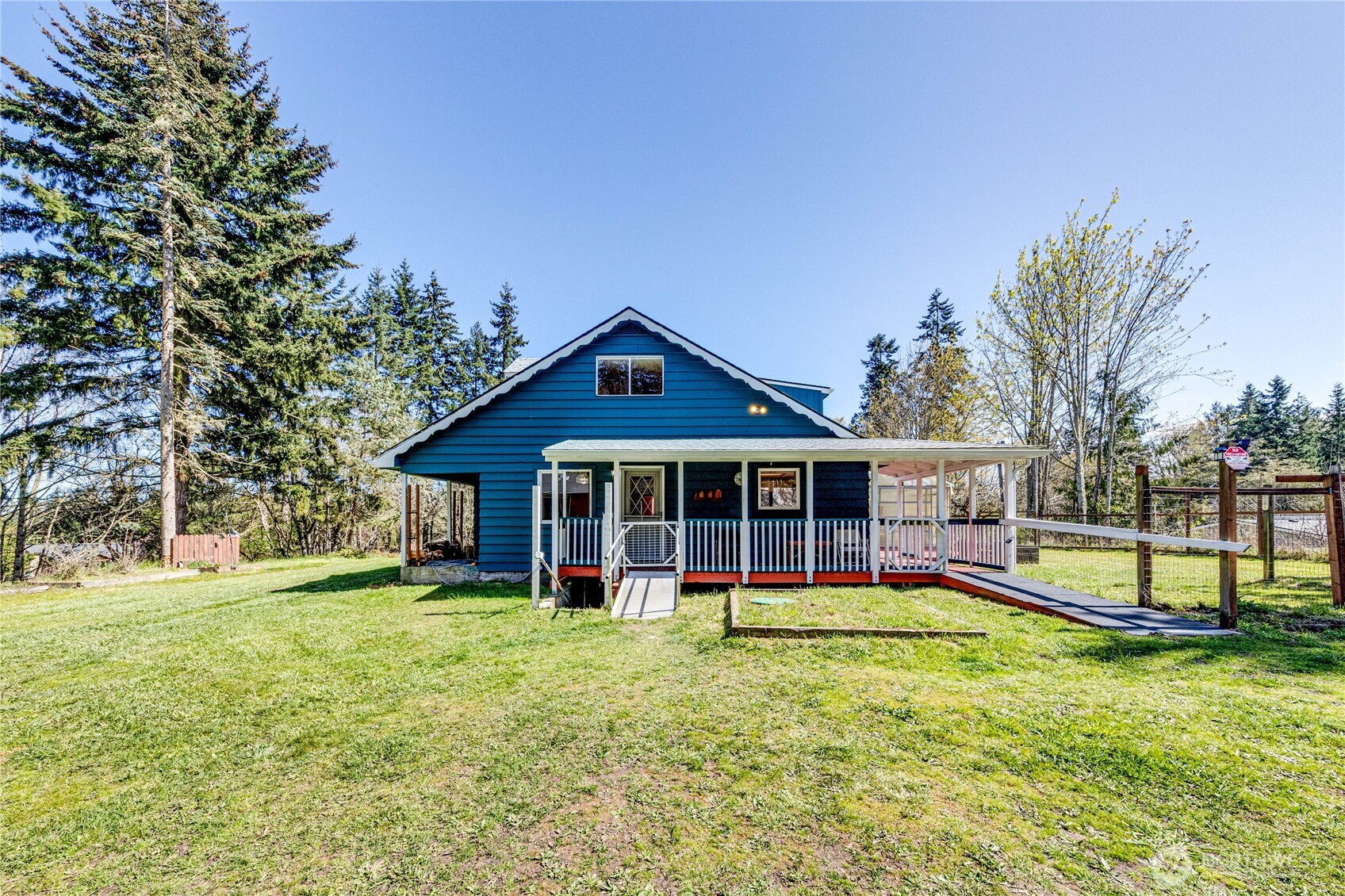 1316 Mt Pleasant Road Port Angeles, WA 98362 - Photo 5 of 38