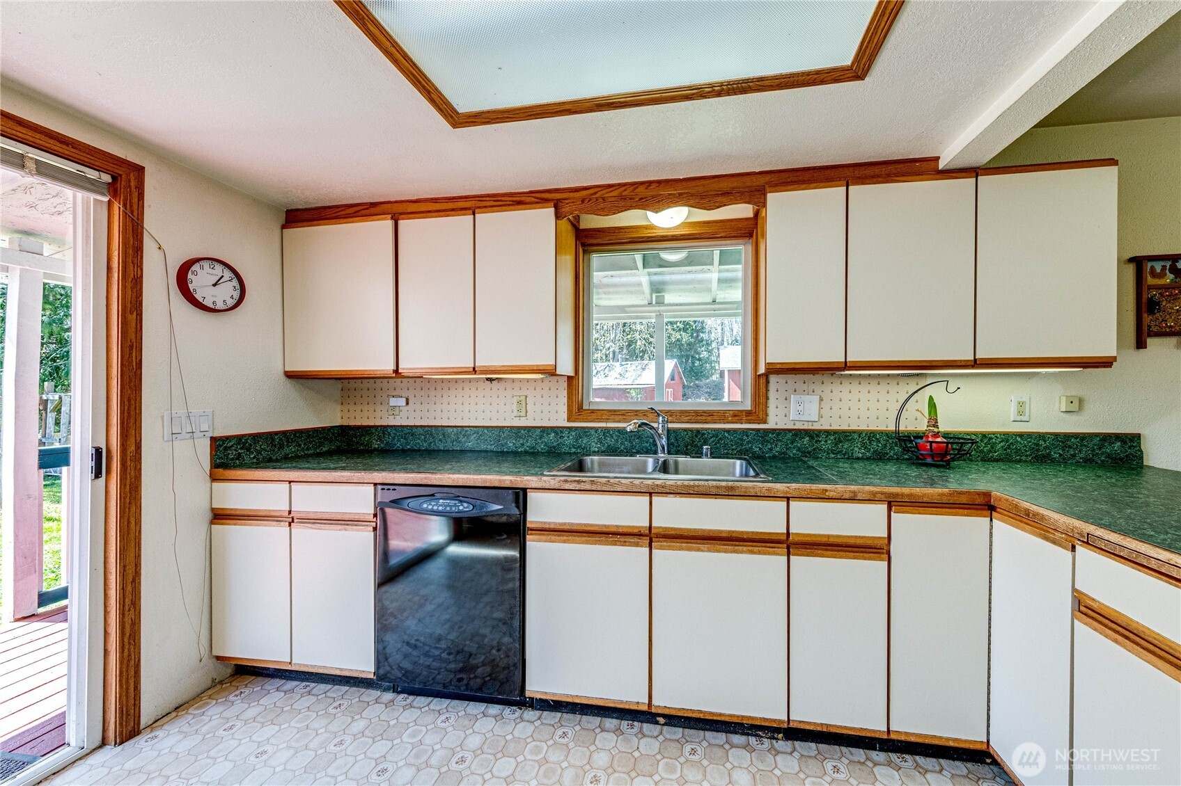 1316 Mt Pleasant Road Port Angeles, WA 98362 - Photo 10 of 38