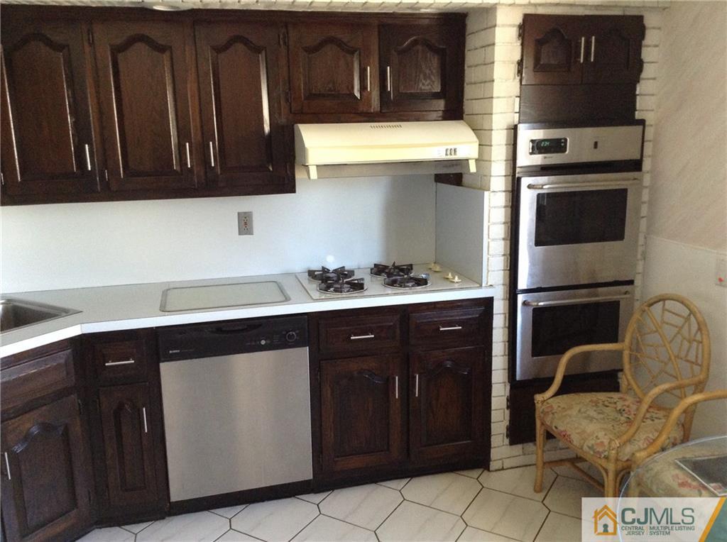 24 Eardley Road Edison, NJ 08817 - Photo 11 of 14 Gallery Image 11