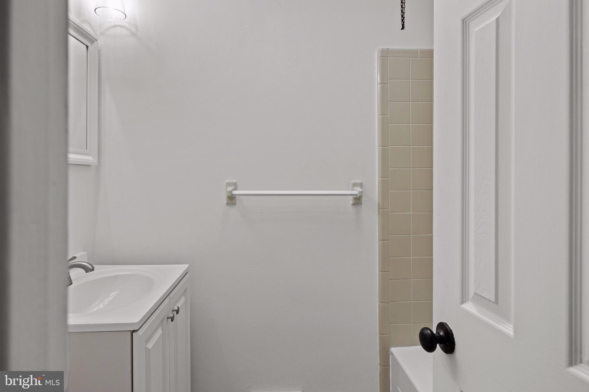 1662 Powell Road Brookhaven, PA 19015 - Photo 23 of 29