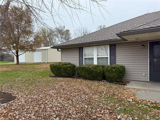 $299,000 | 11855 Wood Oak Avenue, Richmond, MO 64085
