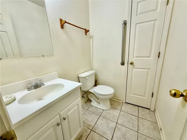 $299,000 | 11855 Wood Oak Avenue, Richmond, MO 64085