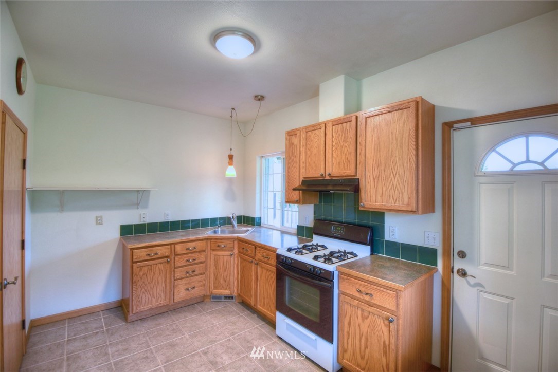 13305 Erskine Road Southwest Rochester, WA 98579 - Photo 12 of 25
