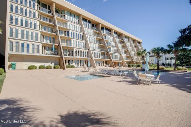 $340,000 | 520 Beach Boulevard, Unit 205, Biloxi, MS 39530