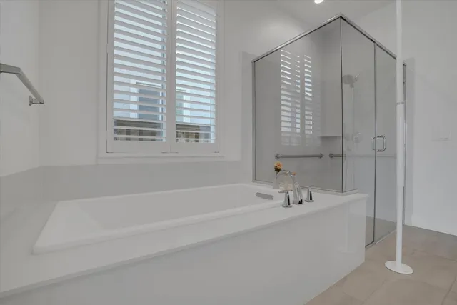 a view of a house with entertaining space