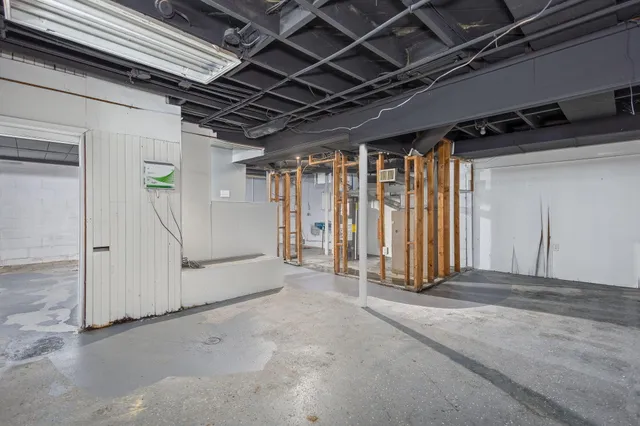 $1,175 | 9231 Burt Road, Detroit, MI 48228