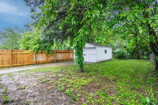 $1,175 | 9231 Burt Road, Detroit, MI 48228