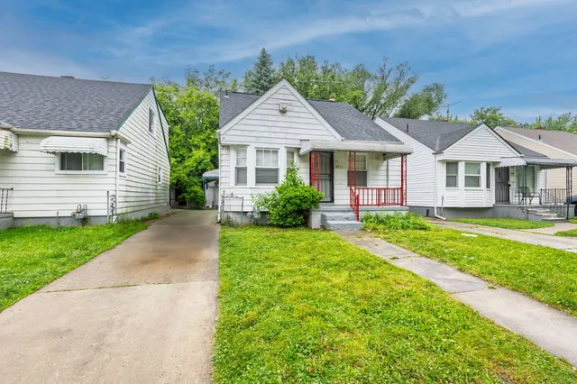 $1,175 | 9231 Burt Road, Detroit, MI 48228