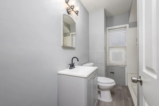 $1,175 | 9231 Burt Road, Detroit, MI 48228