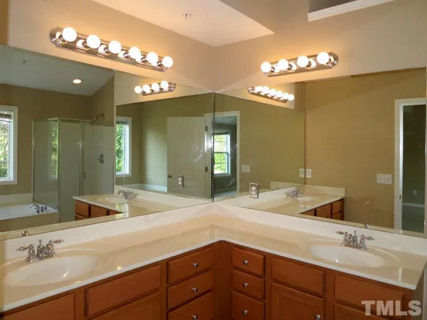 $2,695 | 211 Chateau Place, Chapel Hill, NC 27516