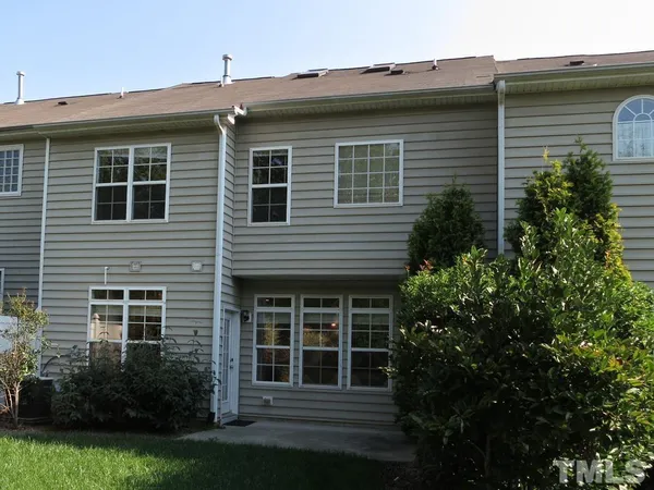 $2,695 | 211 Chateau Place, Chapel Hill, NC 27516