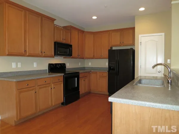 $2,695 | 211 Chateau Place, Chapel Hill, NC 27516