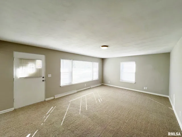 $169,900 | 419 North Lakeshore Drive, Hanna City, IL 61536