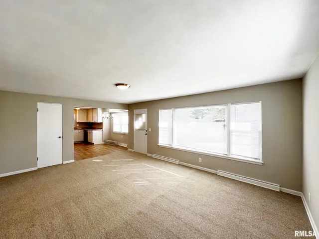 $169,900 | 419 North Lakeshore Drive, Hanna City, IL 61536