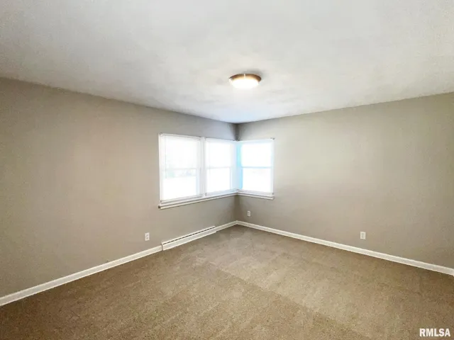 $169,900 | 419 North Lakeshore Drive, Hanna City, IL 61536