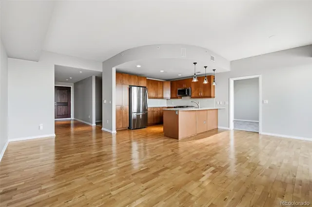 $2,400 | 2990 East 17th Avenue, Unit 806, Denver, CO 80206