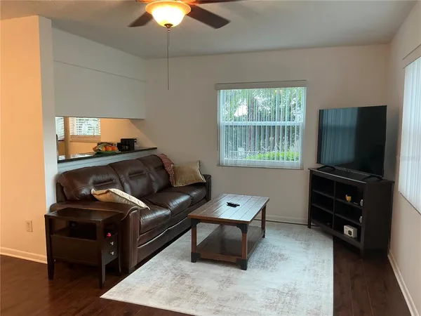 $1,600 | 2525 West Bay Drive, Unit E14, Belleair Bluffs, FL 33770
