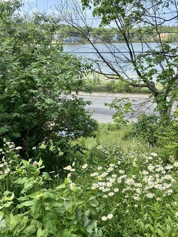 50 Summit Avenue Hull, MA 02045 - Photo 24 of 36