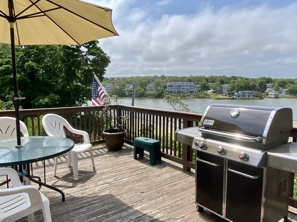 50 Summit Avenue Hull, MA 02045 - Photo 6 of 36