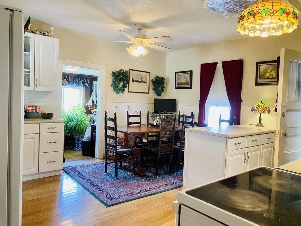 50 Summit Avenue Hull, MA 02045 - Photo 10 of 36