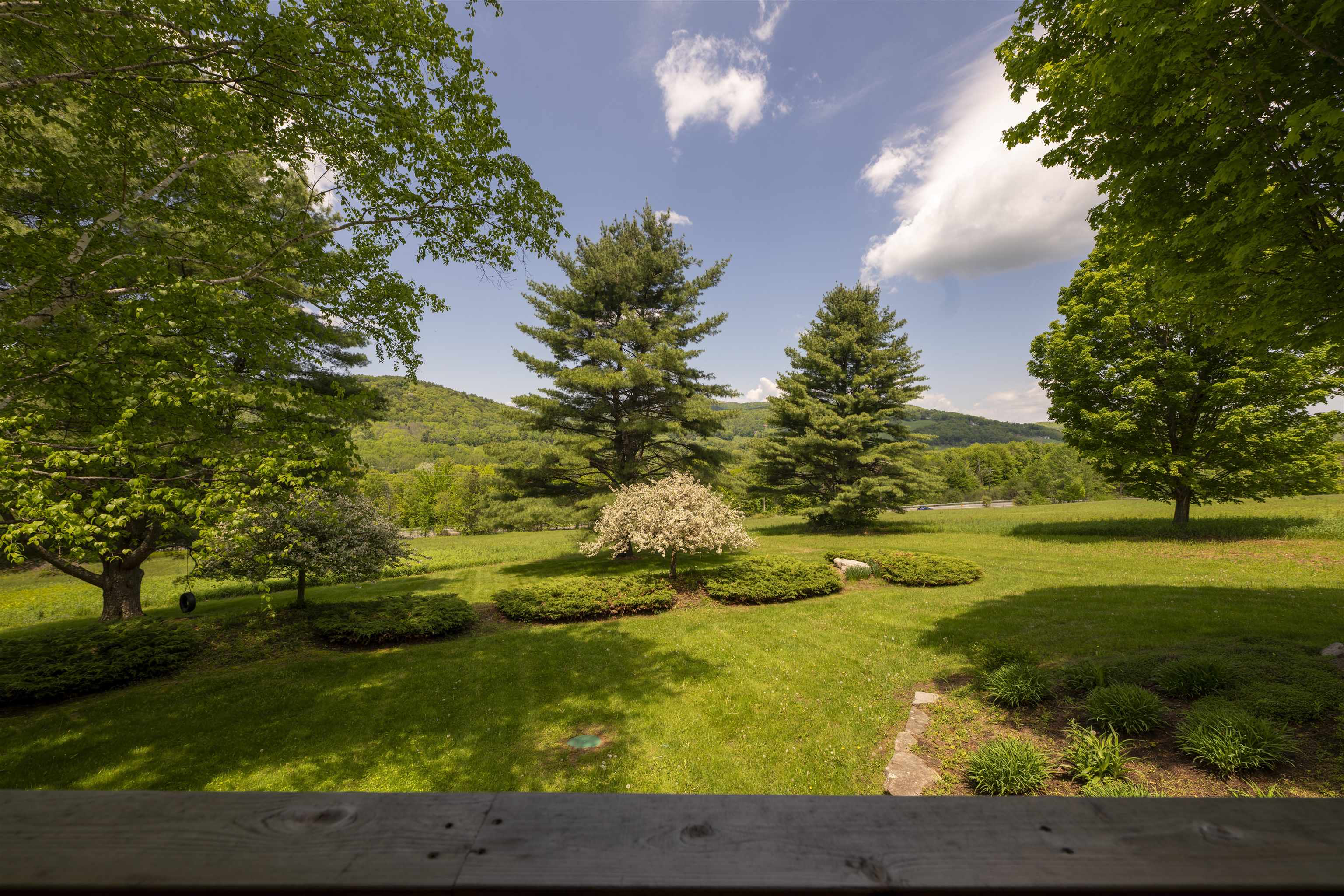 193 Chester Arthur Road Hartford, VT 05059 - Photo 17 of 34