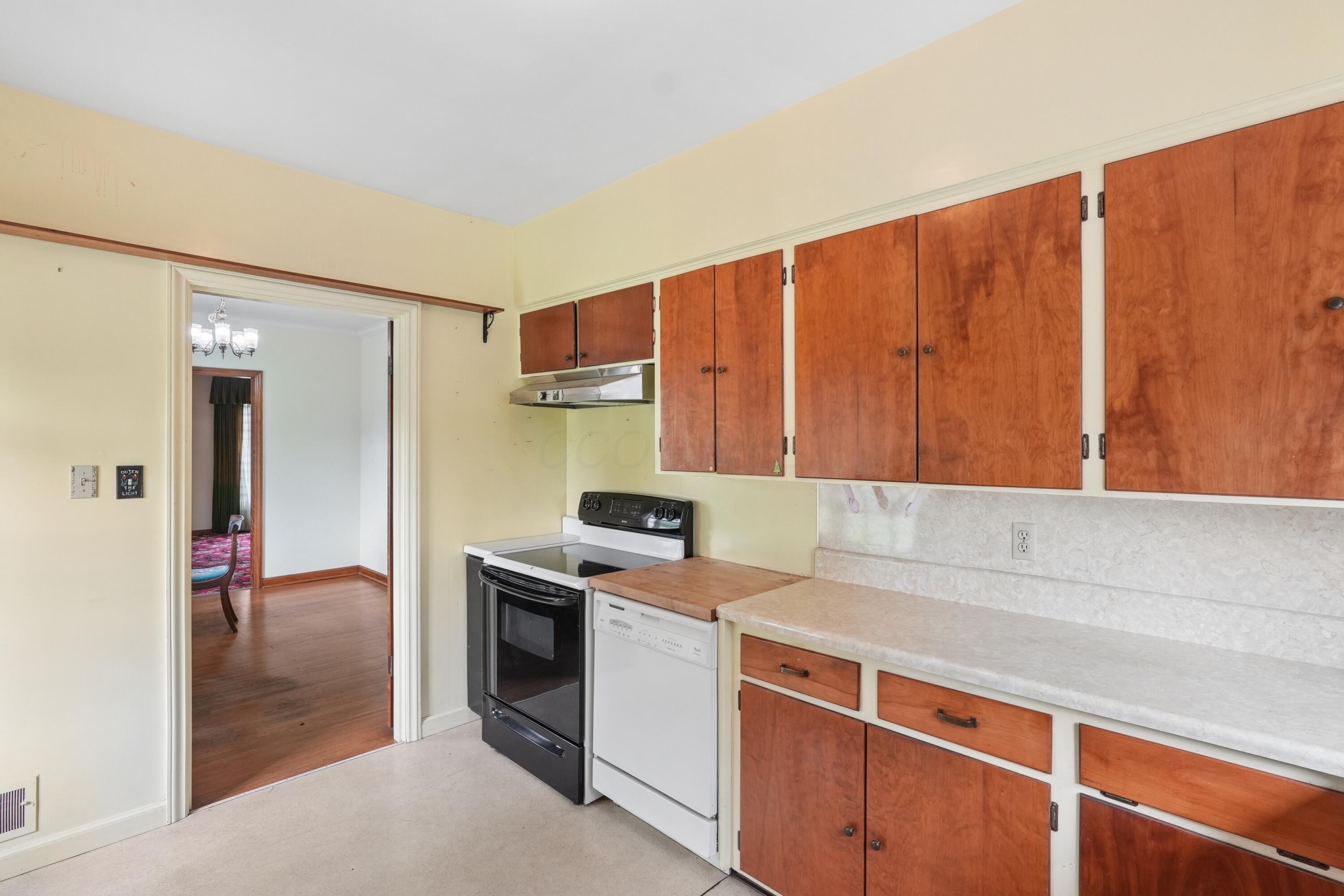 2050 Upper Chelsea Road Columbus, OH 43221 - Photo 31 of 62