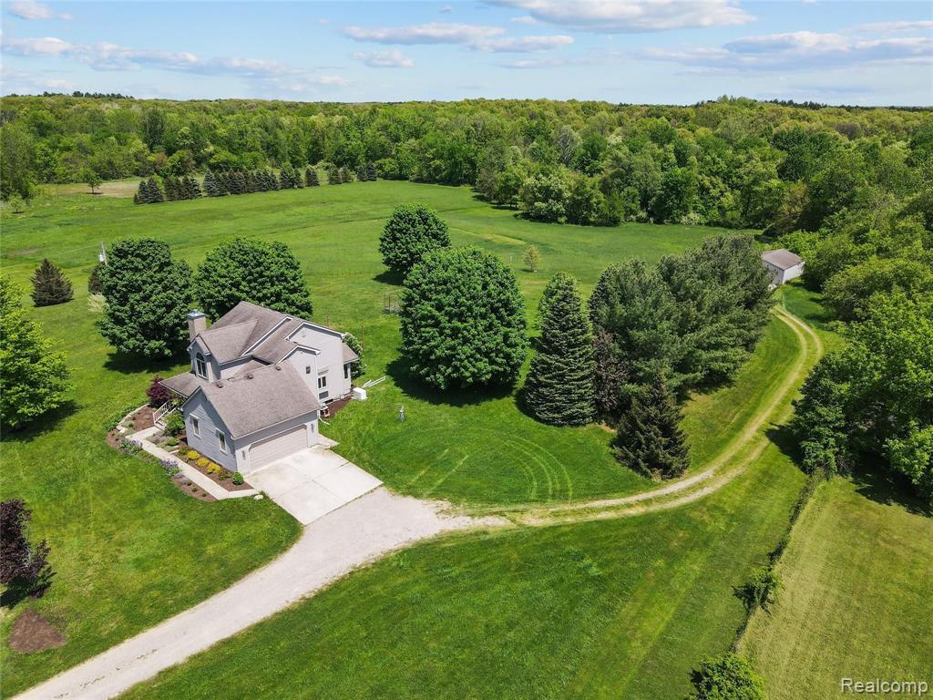 7304 Sanford Road Howell, MI 48855 - Photo 36 of 40