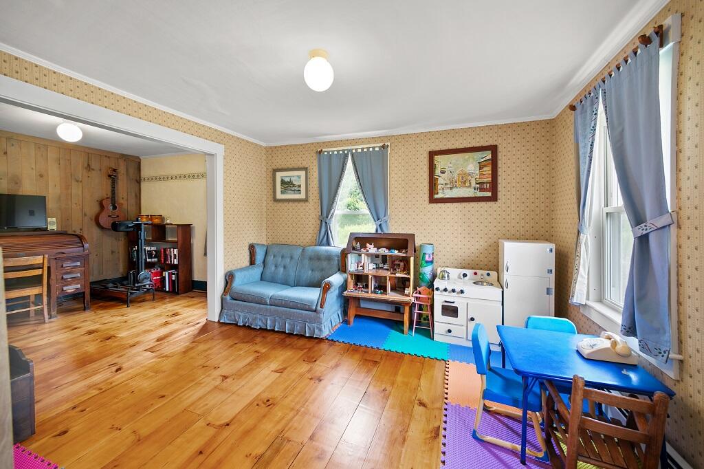 490 Smithfield Road Belgrade, ME 04917 - Photo 13 of 36 Living Room